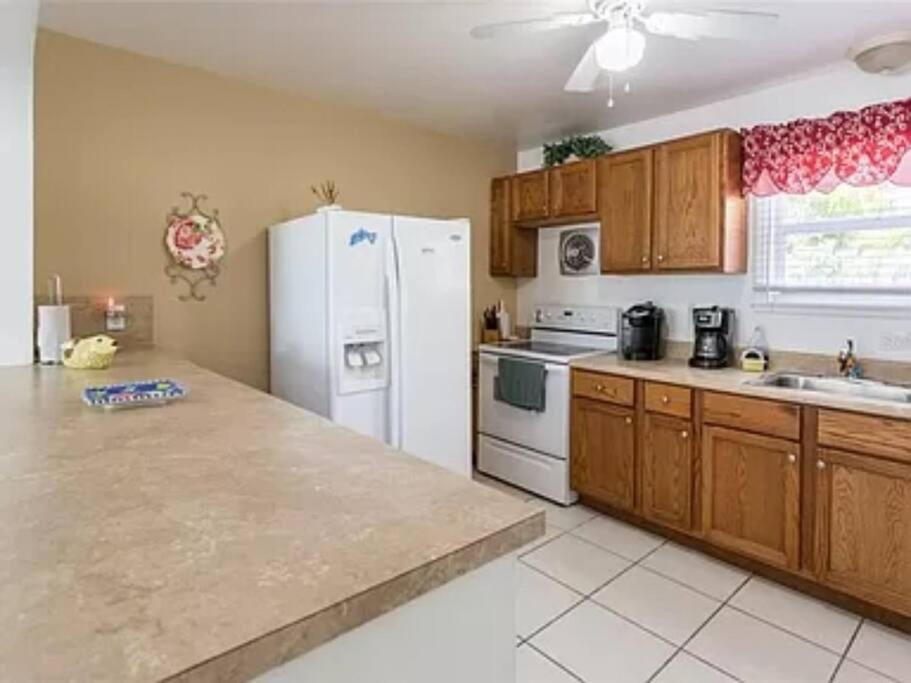 Lovely 1 Bedroom Unit Across From Lido Key Beach Sarasota Exterior photo