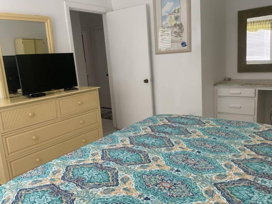 Lovely 1 Bedroom Unit Across From Lido Key Beach Sarasota Exterior photo