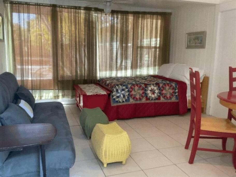 Lovely 1 Bedroom Unit Across From Lido Key Beach Sarasota Exterior photo